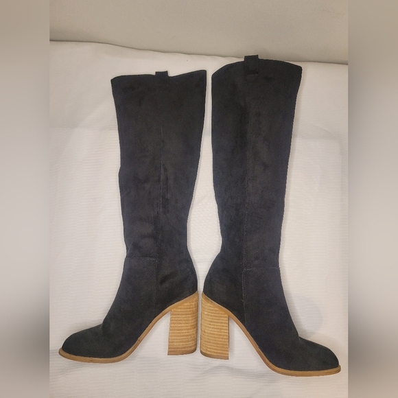Altar’d State Tall Black Suede Heel Boots sz 6.5 - Picture 9 of 11